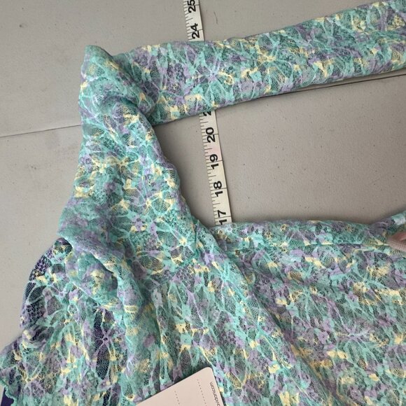 Davi & Dani - Mock Neck Lace Long Sleeve Top - Lavender Multi - L (12-14) - NWT - Picture 4 of 5